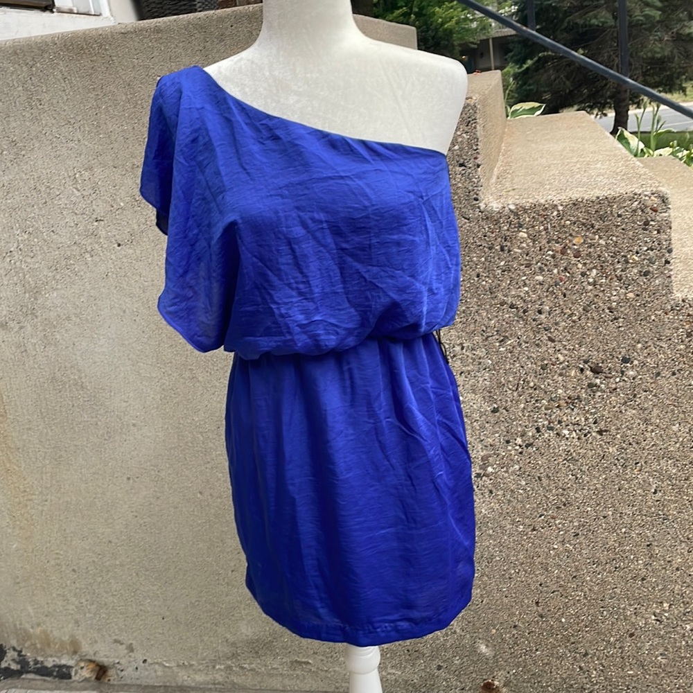 Women’s small blue formal dress